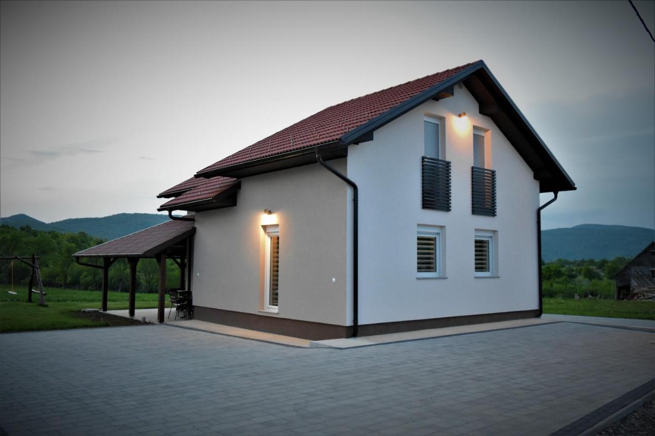 Guest House Tonka Otočac Extérieur photo