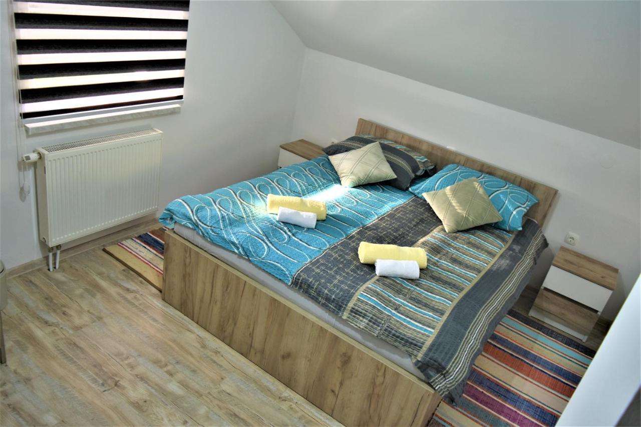 Guest House Tonka Otočac Extérieur photo