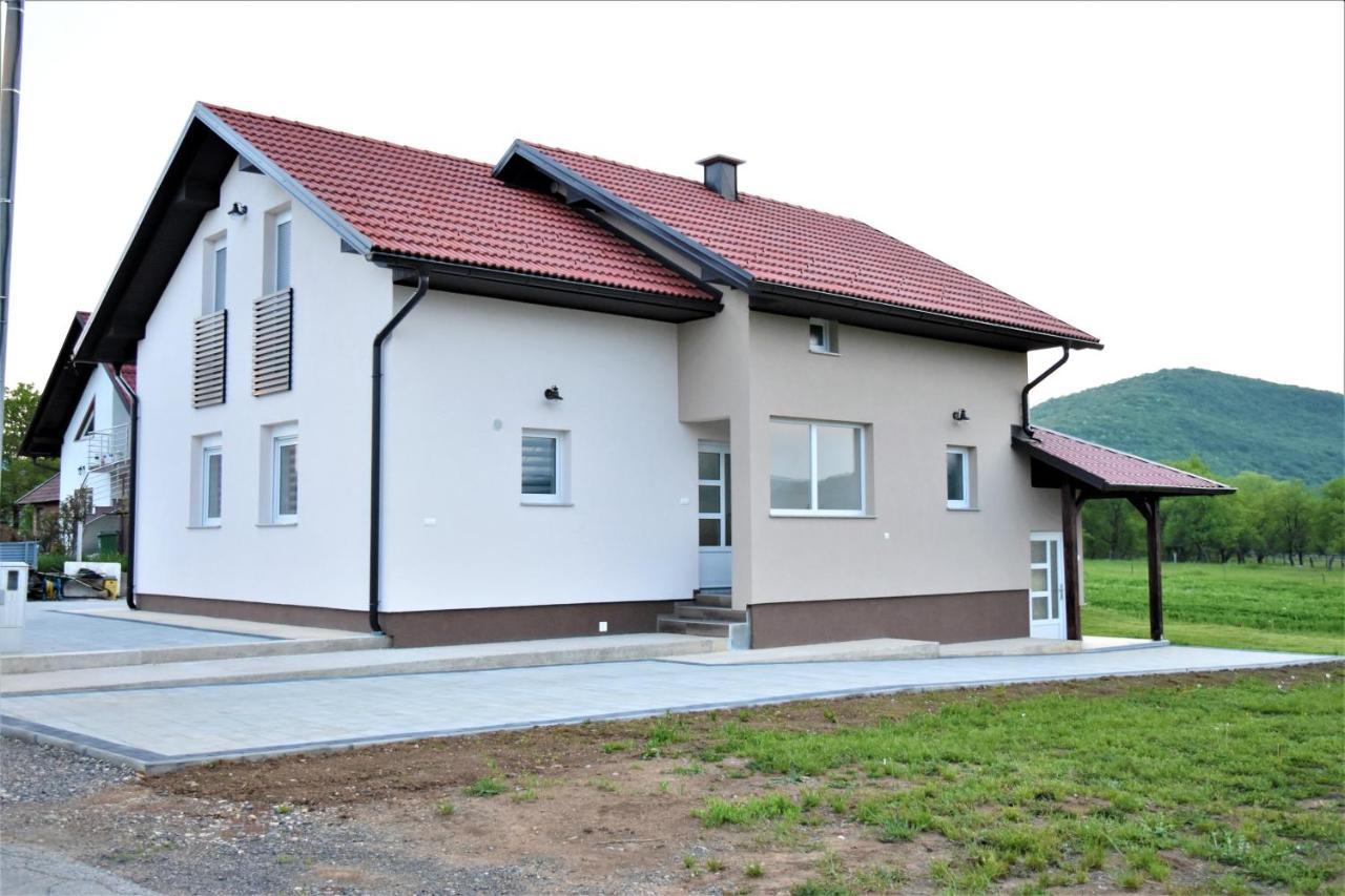 Guest House Tonka Otočac Extérieur photo